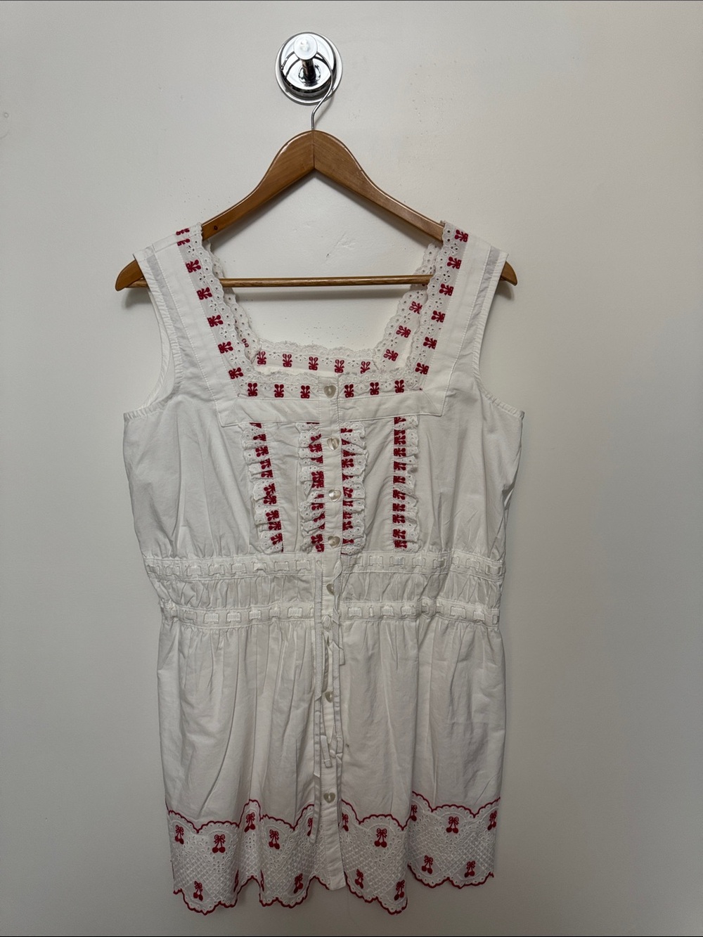 White Sleeveless Mini Dress with Red Embroidery